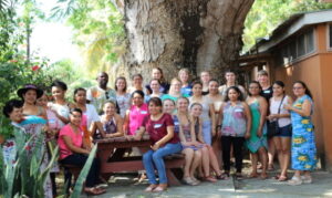 Group photo of Belizean healthcare workers and nursing students